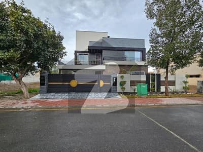 1 KANAL BRAND NEW LUXURY MODERN FOR RENT IN OVERSEAS A BLOCK BAHRIA TOWN LAHORE 1 KANAL BRAND NEW LUXURY MODERN FOR RENT IN OVERSEAS A BLOCK BAHRIA TOWN LAHORE