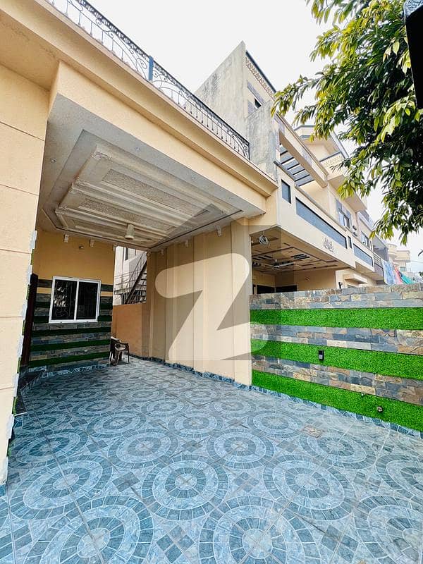 10 Marla Spanish House Available for Sale 10 Marla Spanish House Available for Sale