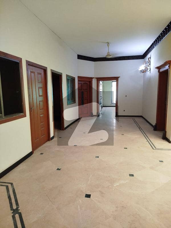 10 Marla house available for rent 10 Marla house available for rent