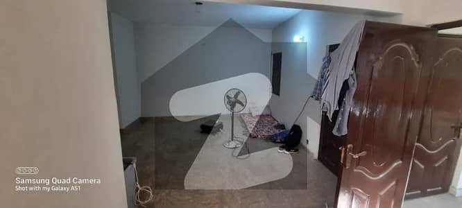1 Bed Studio Apartment Available For Male Bachelor Near to Market