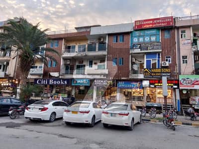 جی ۔ 11 مرکز جی ۔ 11,اسلام آباد میں 4 مرلہ دفتر 3.85 کروڑ میں برائے فروخت۔