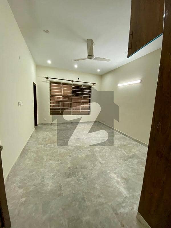 Beautifull 1 kanal house Beautifull 1 kanal house