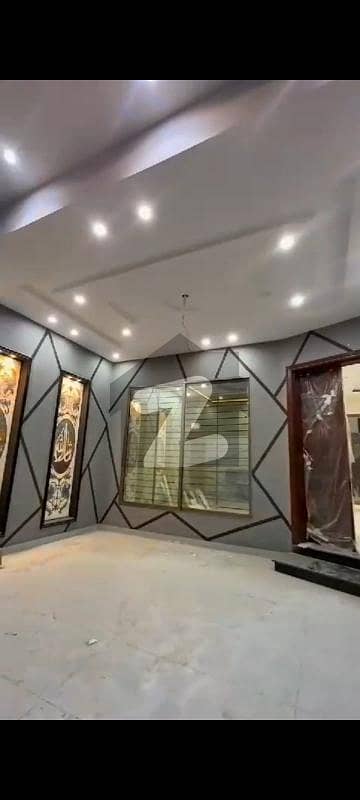 الحفیظ گارڈن - فیز 5 الحفیظ گارڈن,جی ٹی روڈ,لاہور میں 4 کمروں کا 6 مرلہ مکان 90.0 ہزار میں کرایہ پر دستیاب ہے۔ الحفیظ گارڈن - فیز 5 الحفیظ گارڈن,جی ٹی روڈ,لاہور میں 4 کمروں کا 6 مرلہ مکان 90.0 ہزار میں کرایہ پر دستیاب ہے۔