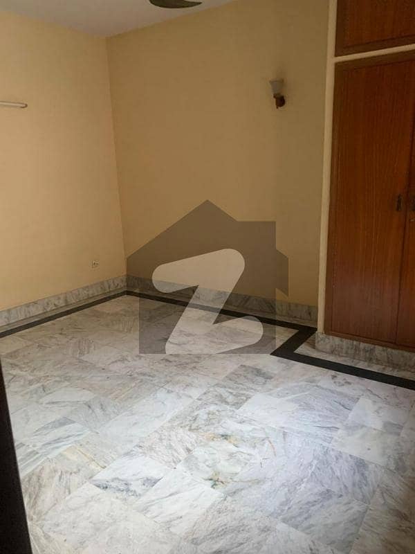 400 Square Yards Used House 400 Square Yards Used House