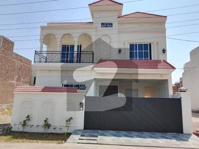 10 Marla House Situated In Wapda Town Phase 1 - Block C For Sale