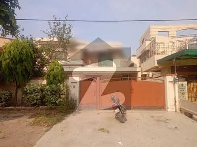 جوہر ٹاؤن فیز 2 - بلاک جی4 جوہر ٹاؤن فیز 2,جوہر ٹاؤن,لاہور میں 5 کمروں کا 1 کنال مکان 8.0 کروڑ میں برائے فروخت۔ جوہر ٹاؤن فیز 2 - بلاک جی4 جوہر ٹاؤن فیز 2,جوہر ٹاؤن,لاہور میں 5 کمروں کا 1 کنال مکان 8.0 کروڑ میں برائے فروخت۔