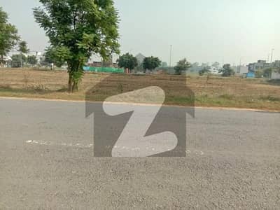 ڈی ایچ اے فیز9 پریزم ڈی ایچ اے ڈیفینس,لاہور میں 1 کنال رہائشی پلاٹ 2.5 کروڑ میں برائے فروخت۔ ڈی ایچ اے فیز9 پریزم ڈی ایچ اے ڈیفینس,لاہور میں 1 کنال رہائشی پلاٹ 2.5 کروڑ میں برائے فروخت۔