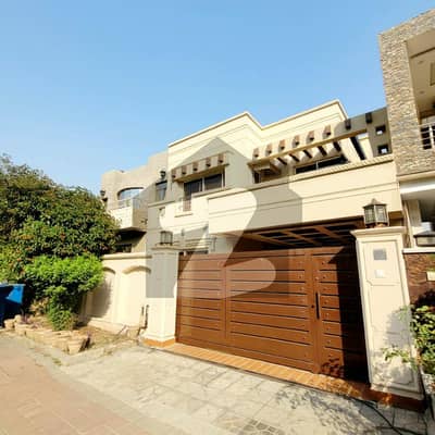 بحریہ ٹاؤن فیز 3 بحریہ ٹاؤن راولپنڈی,راولپنڈی میں 4 کمروں کا 10 مرلہ مکان 1.0 لاکھ میں کرایہ پر دستیاب ہے۔ بحریہ ٹاؤن فیز 3 بحریہ ٹاؤن راولپنڈی,راولپنڈی میں 4 کمروں کا 10 مرلہ مکان 1.0 لاکھ میں کرایہ پر دستیاب ہے۔