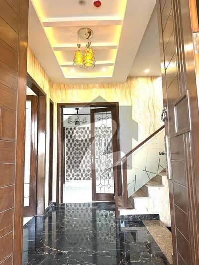 10 Marla House For Sale in DHA Lahore