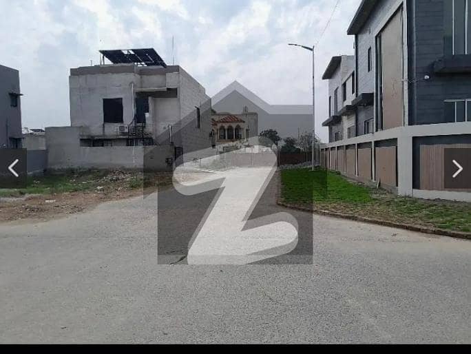 بیدیاں روڈ لاہور میں 16 کنال رہائشی پلاٹ 8.5 کروڑ میں برائے فروخت۔ بیدیاں روڈ لاہور میں 16 کنال رہائشی پلاٹ 8.5 کروڑ میں برائے فروخت۔