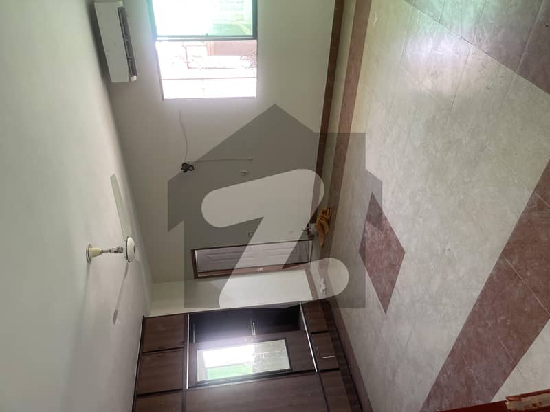 Looking For A Flat In Nishat Commercial Area Looking For A Flat In Nishat Commercial Area