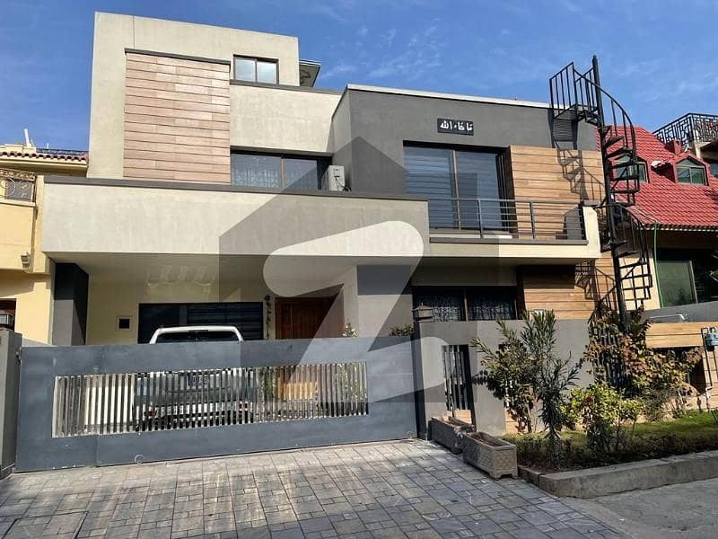Mpchs E-11/3 Beautiful Solid House For Sale Mpchs E-11/3 Beautiful Solid House For Sale