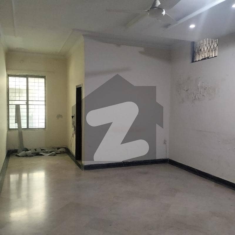 1kanal uppr portion Availble for Executive Betulars 1kanal uppr portion Availble for Executive Betulars