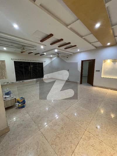 1 Kanal House For Rent Hot Location