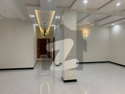 1 Kanal Upper Portion Available For Rent In G-14