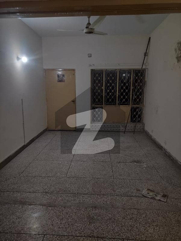 Reasonable Ground Portion For Rent At G-10 Reasonable Ground Portion For Rent At G-10