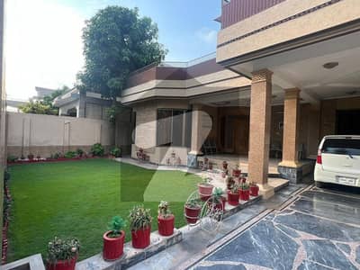 A Beautiful 1 Kanal House In Phase 3 Hayatabad Peshawar