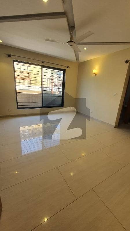 Double Vip House 5 Bed Attach Bath Prime Location Double Vip House 5 Bed Attach Bath Prime Location