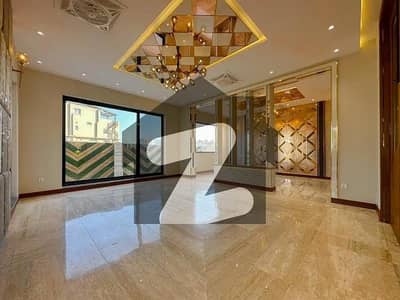 بحریہ گرینز۔ اوورسیز انکلیو بحریہ ٹاؤن فیز 8,بحریہ ٹاؤن راولپنڈی,راولپنڈی میں 6 کمروں کا 1 کنال مکان 12.0 کروڑ میں برائے فروخت۔