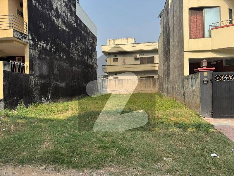 E-11/ 10 marla plot For Sale E-11/ 10 marla plot For Sale