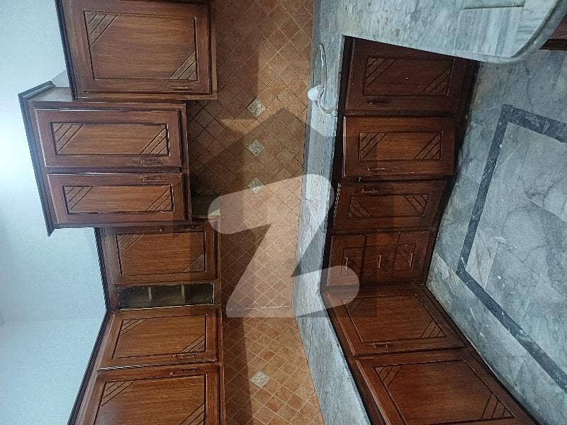 neat clean house brand new washrooms neat clean house brand new washrooms