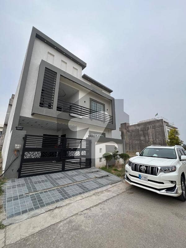 7 Marla Luxury House For Sale 7 Marla Luxury House For Sale