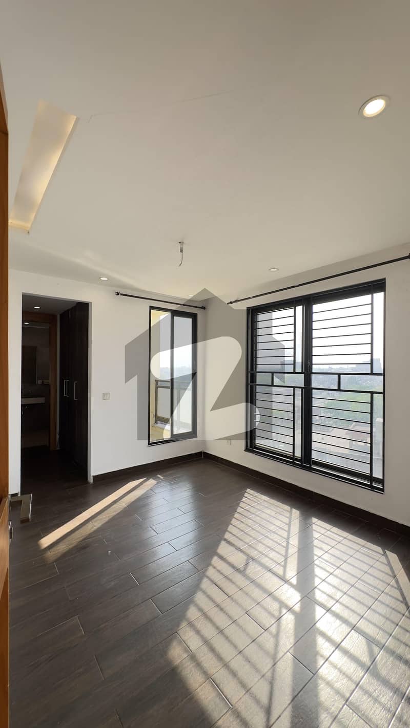 Un Furnished Apartment Available Un Furnished Apartment Available