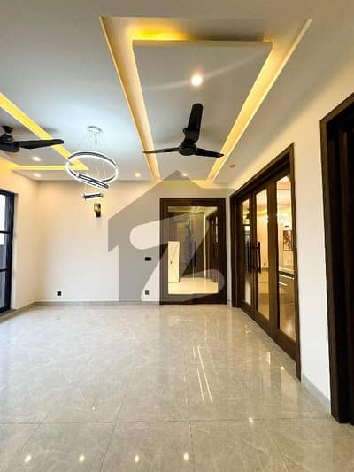 10 Marla Brand New Ultra Modern Design House For Salr In Dha Lahore