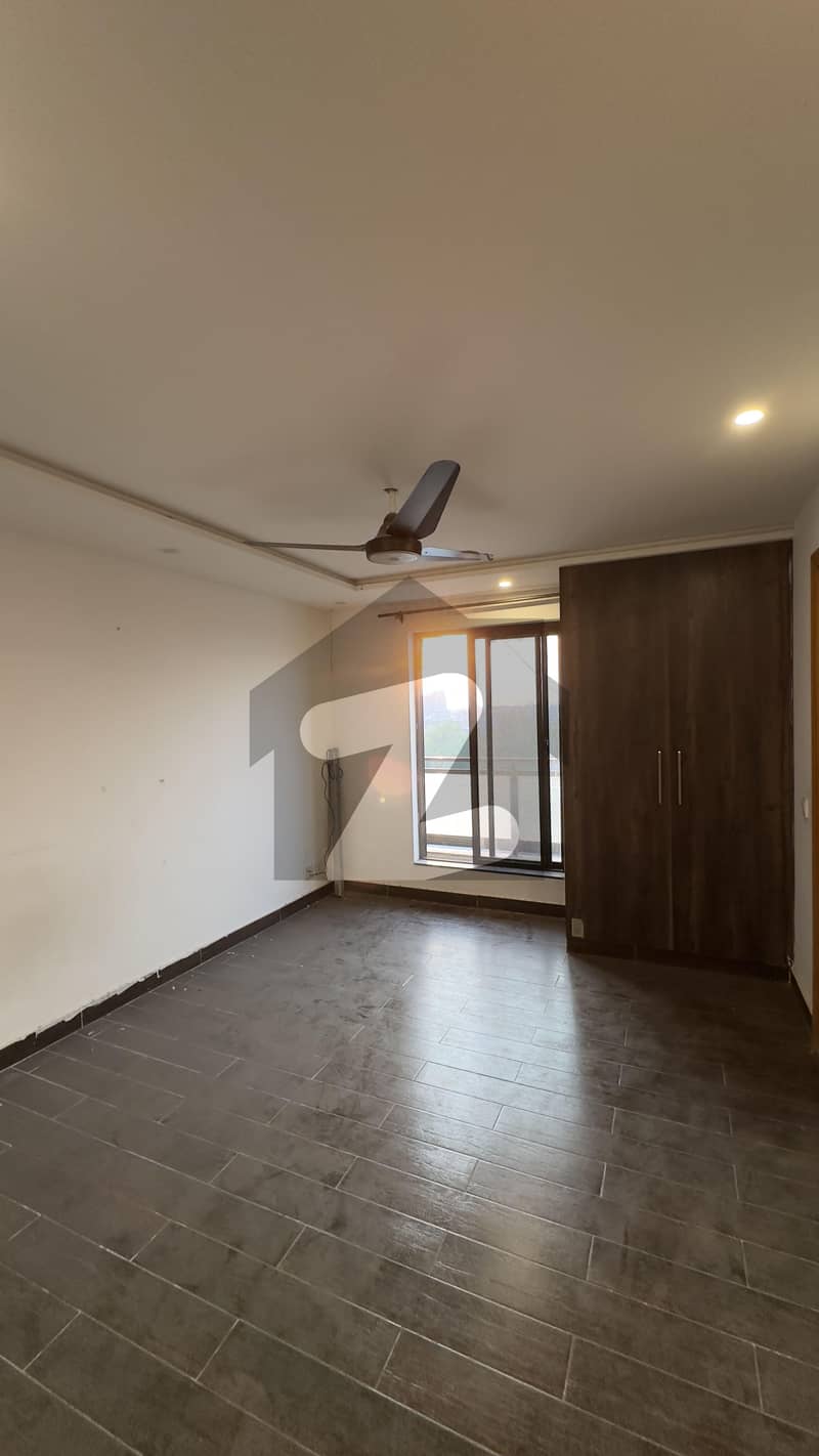 Un Furnished Apartment Avail Un Furnished Apartment Avail