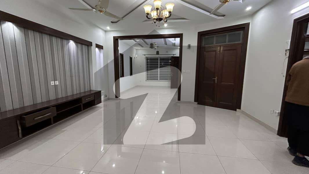 30x60 New Besment Portion For Rent In G-13 Islamabad 30x60 New Besment Portion For Rent In G-13 Islamabad