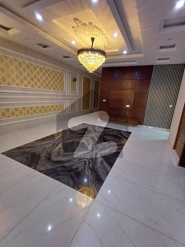 10 Marla Brand New Type Luxury House Available For Sale In Tariq Society Housing Society Prime Location Near Ring Road Lahore, UCP University, Shaukat Khanum Hospital, Emporium Mall , UOL University 10 Marla Brand New Type Luxury House Available For Sale In Tariq Society Housing Society Prime Location Near Ring Road Lahore, UCP University, Shaukat Khanum Hospital, Emporium Mall , UOL University