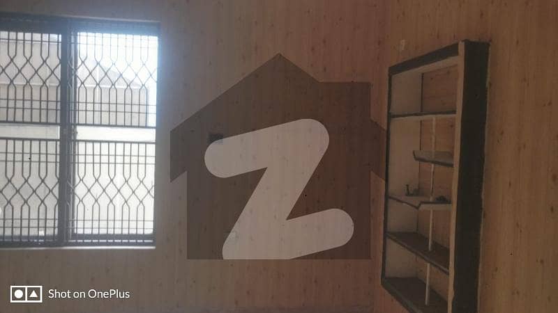 10 MARLA UPPER PORTION FOR RENT 10 MARLA UPPER PORTION FOR RENT