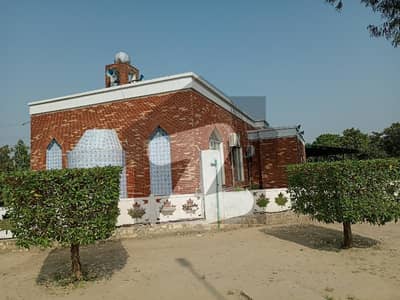 1 Kanal Plot Close Main Road.