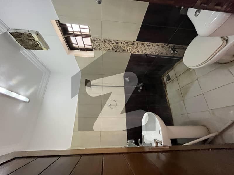 Upper Portion For Rent In E11 Upper Portion For Rent In E11