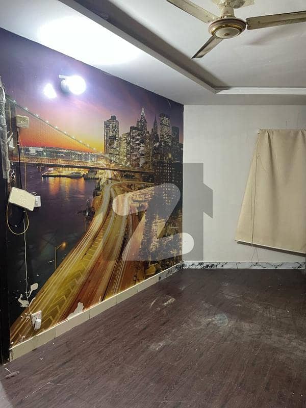 2bed room apartment un furnished available for rent in E11 2bed room apartment un furnished available for rent in E11