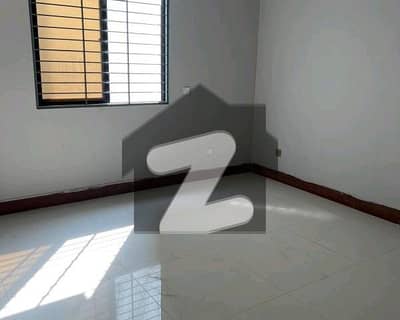 ڈی ایچ اے فیز 8 ڈی ایچ اے ڈیفینس,کراچی میں 3 کمروں کا 16 مرلہ زیریں پورشن 1.5 لاکھ میں کرایہ پر دستیاب ہے۔ ڈی ایچ اے فیز 8 ڈی ایچ اے ڈیفینس,کراچی میں 3 کمروں کا 16 مرلہ زیریں پورشن 1.5 لاکھ میں کرایہ پر دستیاب ہے۔