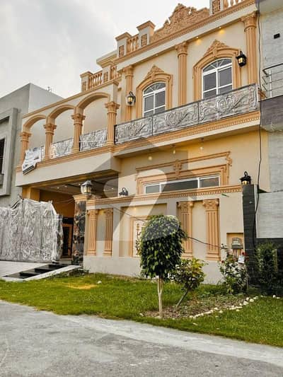 9 MARLA DOUBLE STORY HOUSE FOR SALE