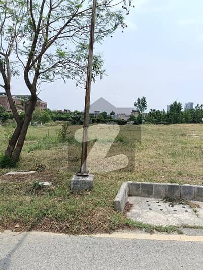 ایم پی سی ایچ ایس - بلاک اے ایم پی سی ایچ ایس ۔ ملٹی گارڈنز,بی ۔ 17,اسلام آباد میں 1 کنال رہائشی پلاٹ 2.75 کروڑ میں برائے فروخت۔