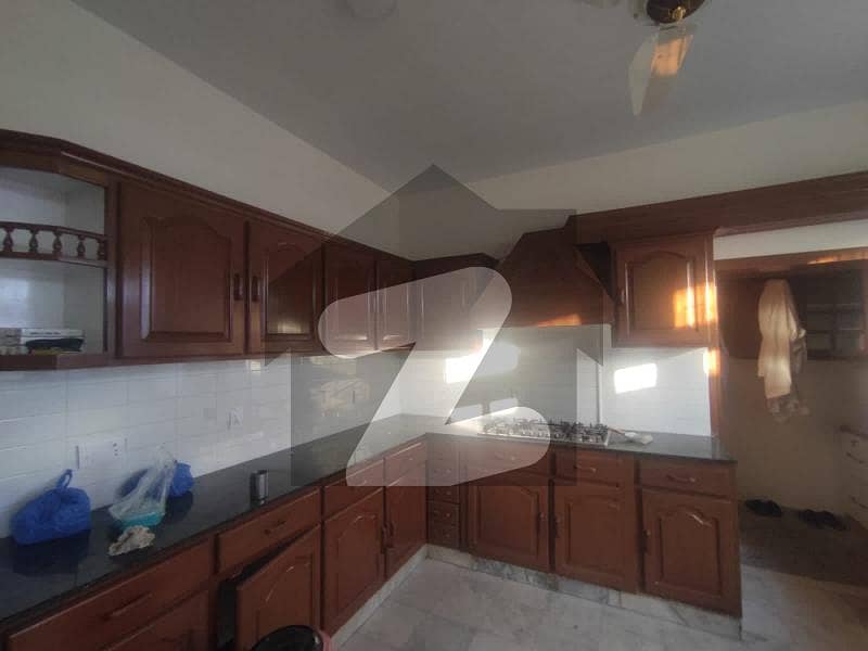 3 beds & 3 baths Drawing Dining TV Launch Servant Quarter 3 beds & 3 baths Drawing Dining TV Launch Servant Quarter