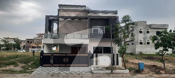 10 Marla Brand New House For sale