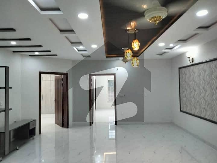 University Town 5 Marla House For Sale
