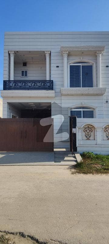 ایڈن ویلیو ہومز ایڈن,لاہور میں 4 کمروں کا 5 مرلہ مکان 1.7 کروڑ میں برائے فروخت۔ ایڈن ویلیو ہومز ایڈن,لاہور میں 4 کمروں کا 5 مرلہ مکان 1.7 کروڑ میں برائے فروخت۔