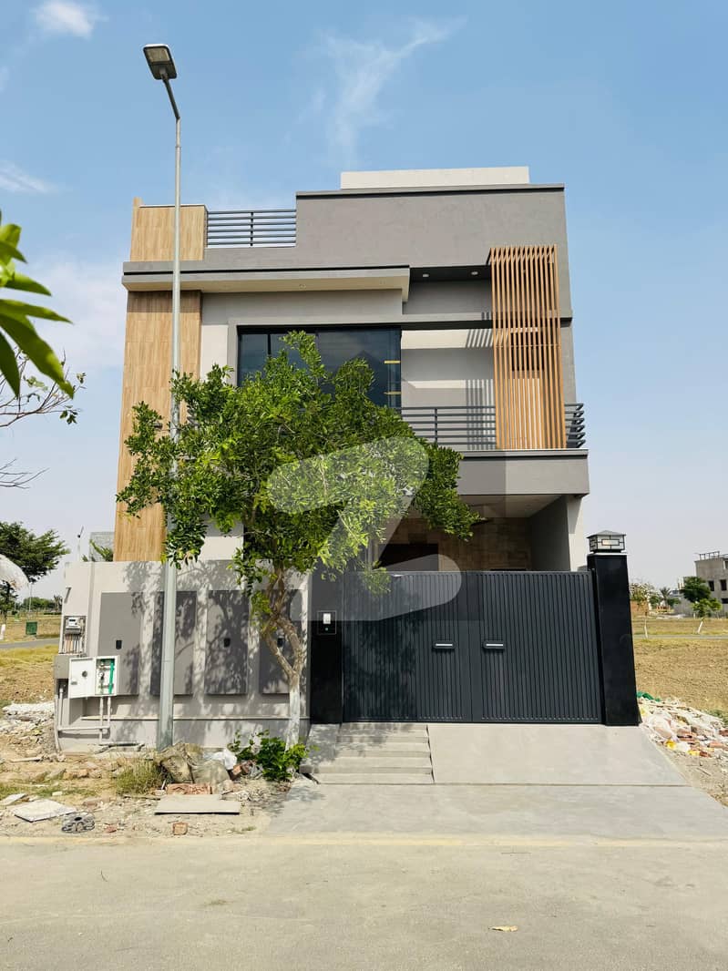 5 MARLA DESIGNER HOUSE FOR SALE 5 MARLA DESIGNER HOUSE FOR SALE