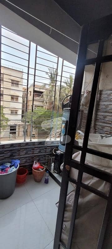 عامل کالونی کراچی میں 4 کمروں کا 9 مرلہ فلیٹ 4.5 کروڑ میں برائے فروخت۔