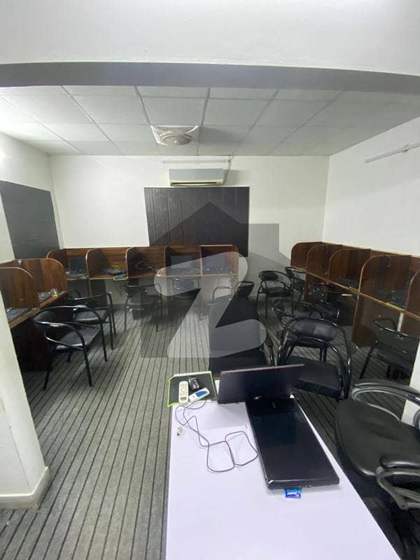 Silent Commercial 400 Sq Yards 2nd Floor Portion Silent Commercial 400 Sq Yards 2nd Floor Portion