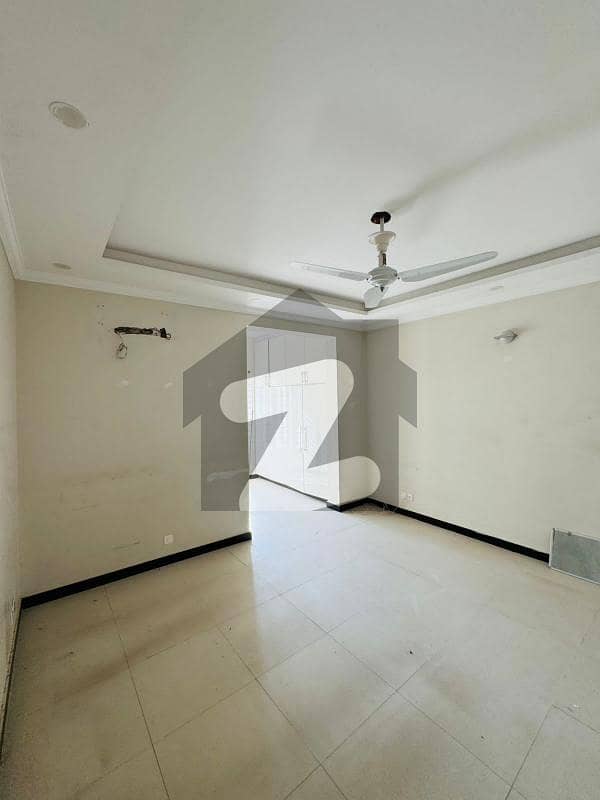 BEAUTIFUL LOCATION FULL HOUSE FOR RENT BEAUTIFUL LOCATION FULL HOUSE FOR RENT