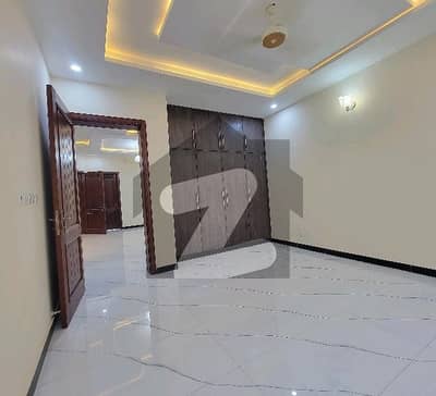 House Of 10 Marla Is Available For Sale In Bahria Enclave - Sector A