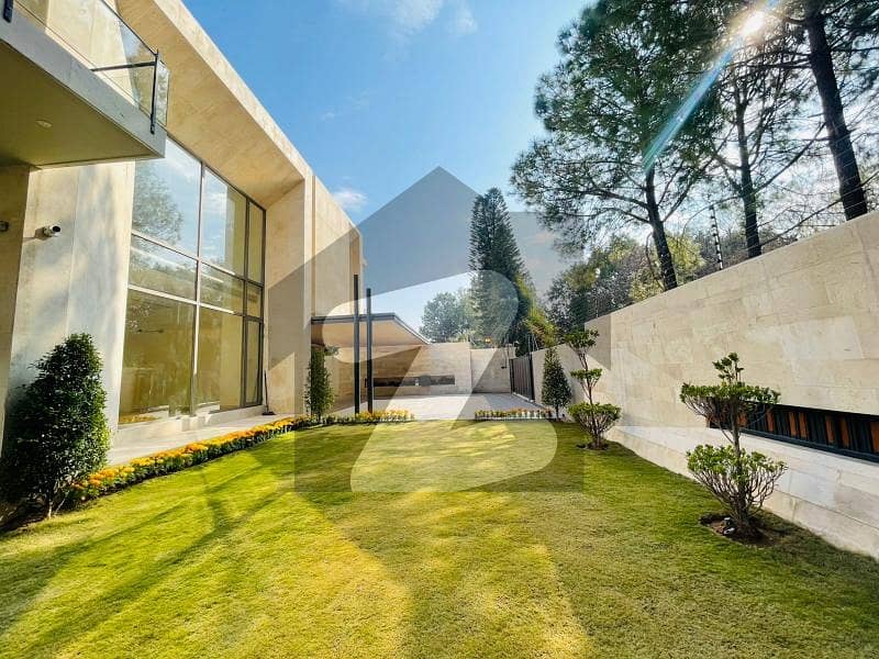 House For Sale In E7 On Most Prime Location House For Sale In E7 On Most Prime Location