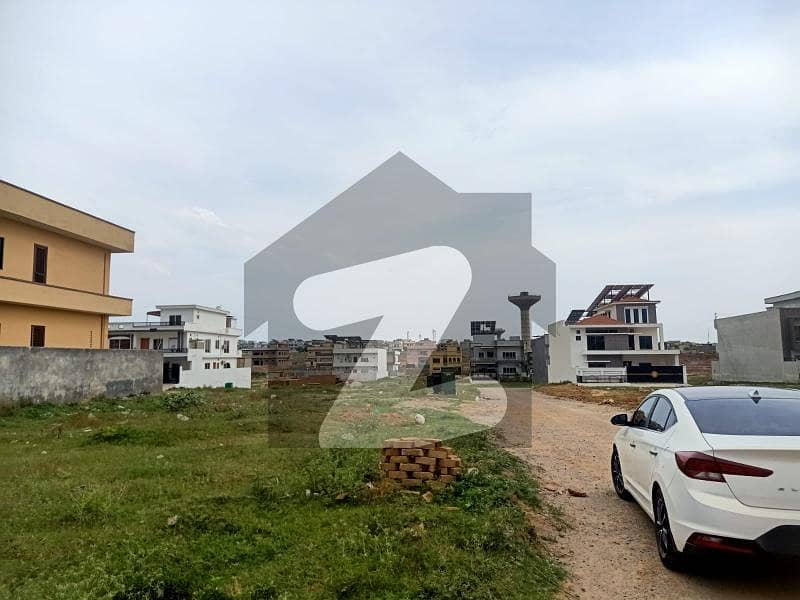 B-17 Block F Plot 30x60 Investor Price B-17 Block F Plot 30x60 Investor Price