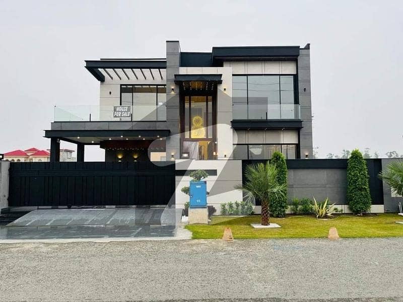 WITH-DOUBLE-HEIGHT-LOBBY